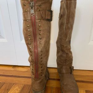 Steve Madden Seuss boots